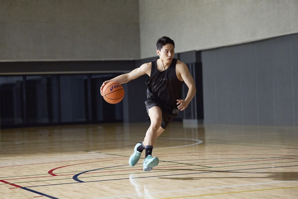 (引用:https://corp.asics.com/jp/press/article/2025-12-01_basketball_swiftaceyuki)